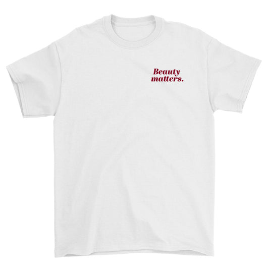 Koszulka unisex z napisem “Beauty matters.”
